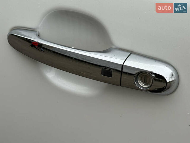 Білий Кіа Соренто, об'ємом двигуна 2.2 л та пробігом 175 тис. км за 17750 $, фото 23 на Automoto.ua