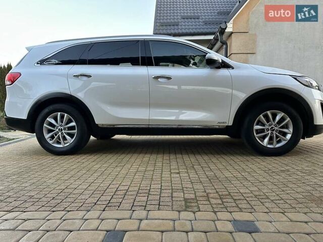 Белый Киа Соренто, объемом двигателя 2.2 л и пробегом 225 тыс. км за 19191 $, фото 13 на Automoto.ua