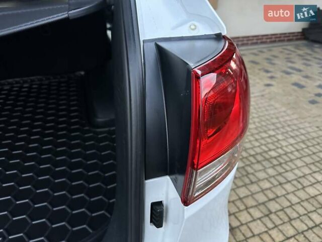 Белый Киа Соренто, объемом двигателя 2.2 л и пробегом 225 тыс. км за 19191 $, фото 150 на Automoto.ua