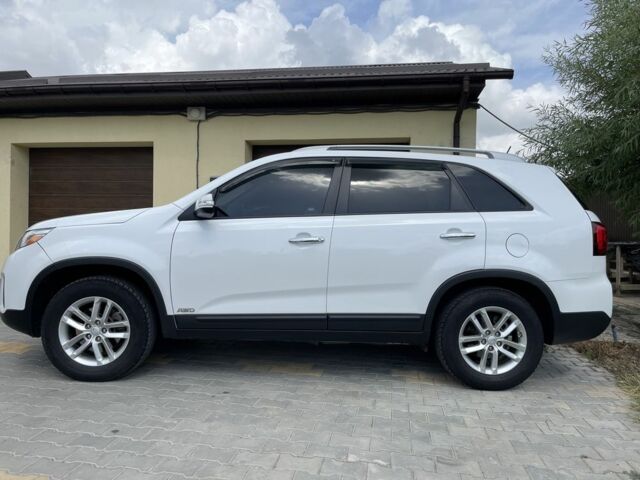 Белый Киа Соренто, объемом двигателя 2.4 л и пробегом 220 тыс. км за 13900 $, фото 1 на Automoto.ua