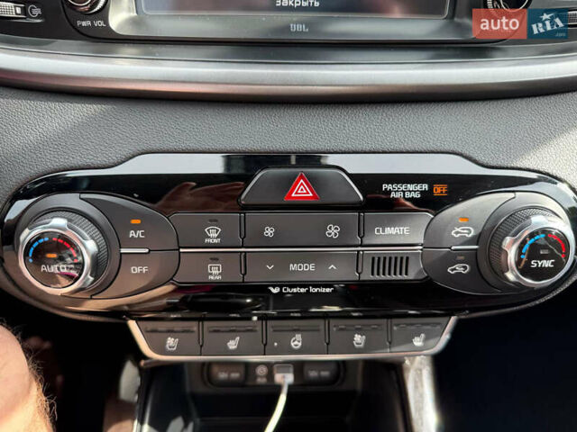 Киа Соренто 2015 в Львове на Automoto.ua Белый Киа Соренто, объемом двигателя 2 л и пробегом 164 тыс. км за 19100 $, фото 19 на Automoto.ua