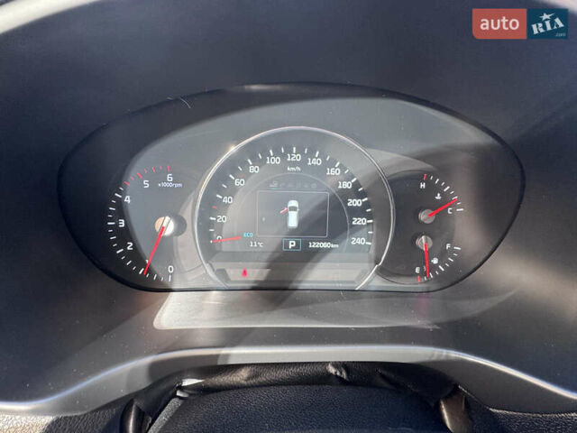 Белый Киа Соренто, объемом двигателя 2.2 л и пробегом 122 тыс. км за 21900 $, фото 6 на Automoto.ua