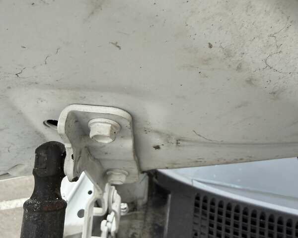 Білий Кіа Соренто, об'ємом двигуна 2.2 л та пробігом 145 тис. км за 22500 $, фото 35 на Automoto.ua