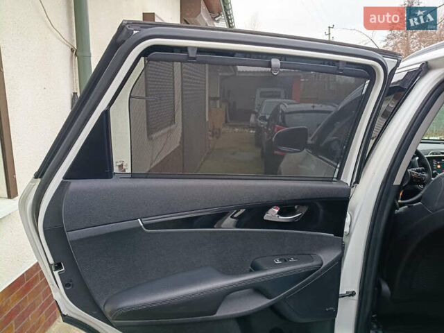 Білий Кіа Соренто, об'ємом двигуна 0 л та пробігом 220 тис. км за 19499 $, фото 33 на Automoto.ua