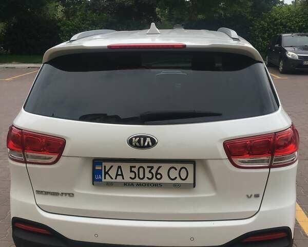 Белый Киа Соренто, объемом двигателя 3.3 л и пробегом 99 тыс. км за 15500 $, фото 4 на Automoto.ua