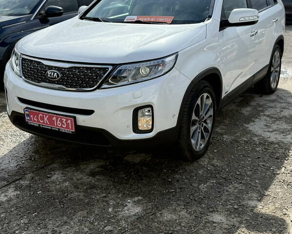 Киа Соренто 2015 в Ивано-Франковске на Automoto.ua Белый Киа Соренто, объемом двигателя 2.2 л и пробегом 169 тыс. км за 19499 $, фото 4 на Automoto.ua