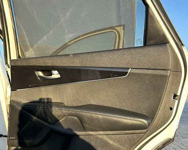 Белый Киа Соренто, объемом двигателя 2.2 л и пробегом 198 тыс. км за 21999 $, фото 65 на Automoto.ua