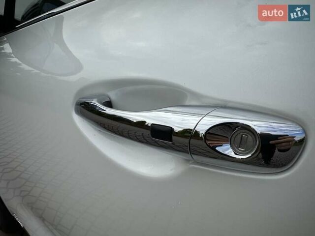 Кіа Соренто 2015 у Луцьку на Automoto.ua Білий Кіа Соренто, об'ємом двигуна 2.2 л та пробігом 150 тис. км за 23500 $, фото 54 на Automoto.ua