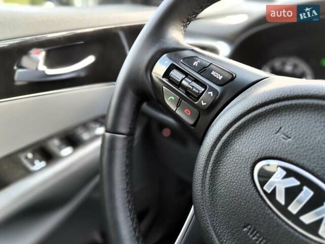 Белый Киа Соренто, объемом двигателя 2 л и пробегом 187 тыс. км за 12990 $, фото 49 на Automoto.ua