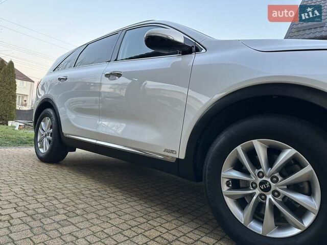 Белый Киа Соренто, объемом двигателя 2.2 л и пробегом 225 тыс. км за 19191 $, фото 80 на Automoto.ua