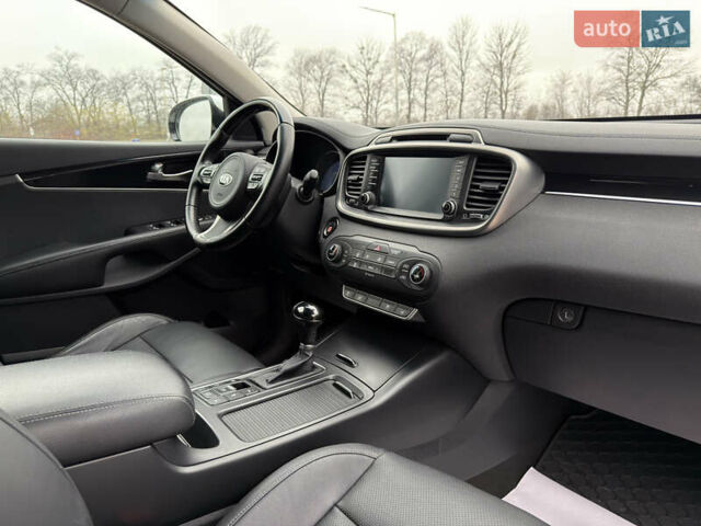 Білий Кіа Соренто, об'ємом двигуна 2.2 л та пробігом 135 тис. км за 24000 $, фото 34 на Automoto.ua