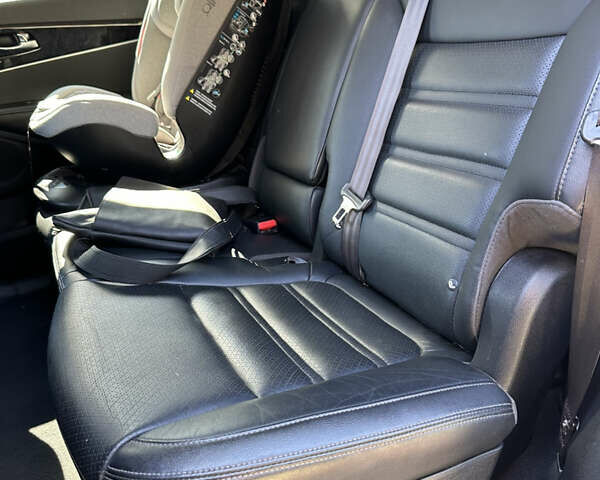 Білий Кіа Соренто, об'ємом двигуна 2 л та пробігом 119 тис. км за 16700 $, фото 8 на Automoto.ua