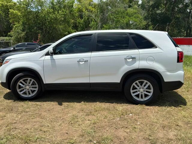 Белый Киа Соренто, объемом двигателя 2.4 л и пробегом 70 тыс. км за 3500 $, фото 2 на Automoto.ua