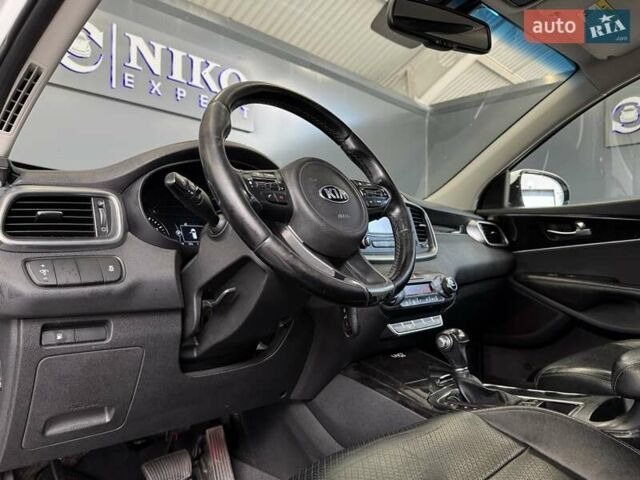 Білий Кіа Соренто, об'ємом двигуна 2 л та пробігом 239 тис. км за 12500 $, фото 26 на Automoto.ua