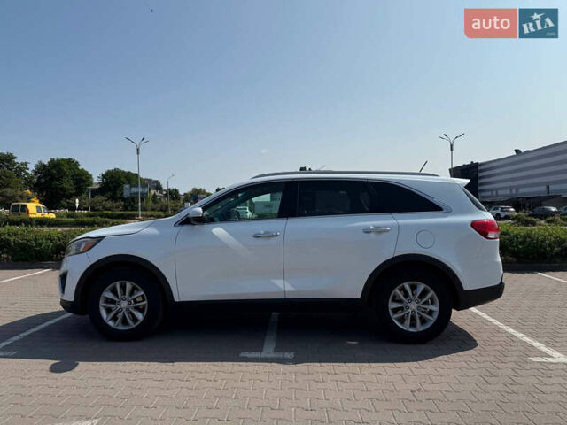 Белый Киа Соренто, объемом двигателя 2.35 л и пробегом 160 тыс. км за 14200 $, фото 2 на Automoto.ua