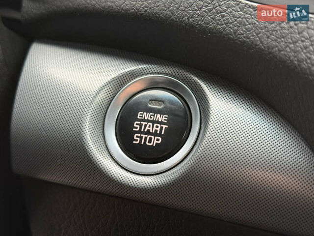 Білий Кіа Соренто, об'ємом двигуна 2.2 л та пробігом 175 тис. км за 16999 $, фото 72 на Automoto.ua