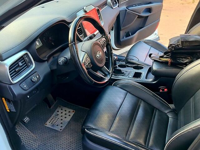 Білий Кіа Соренто, об'ємом двигуна 3.3 л та пробігом 240 тис. км за 15500 $, фото 2 на Automoto.ua