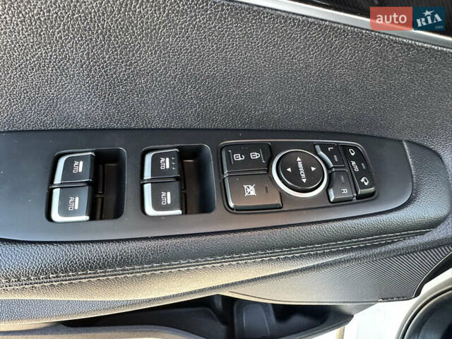 Белый Киа Соренто, объемом двигателя 2.2 л и пробегом 198 тыс. км за 21999 $, фото 32 на Automoto.ua