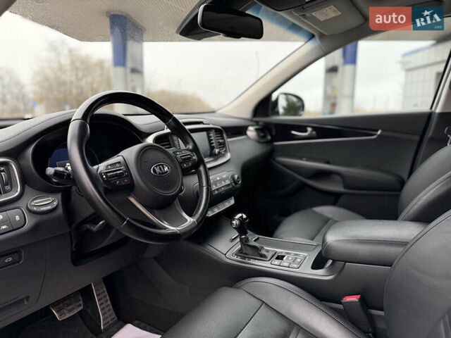 Білий Кіа Соренто, об'ємом двигуна 2.2 л та пробігом 135 тис. км за 24000 $, фото 27 на Automoto.ua