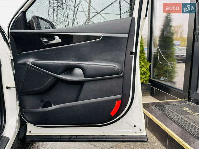 Киа Соренто 2015 в Харькове на Automoto.ua Белый Киа Соренто, объемом двигателя 2 л и пробегом 291 тыс. км за 17900 $, фото 23 на Automoto.ua