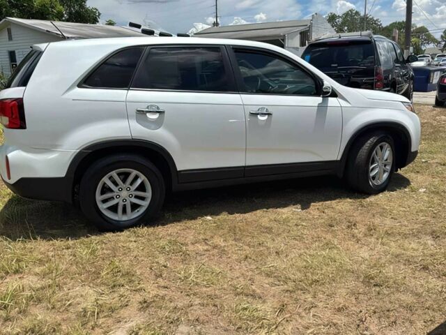 Белый Киа Соренто, объемом двигателя 2.4 л и пробегом 70 тыс. км за 3500 $, фото 6 на Automoto.ua