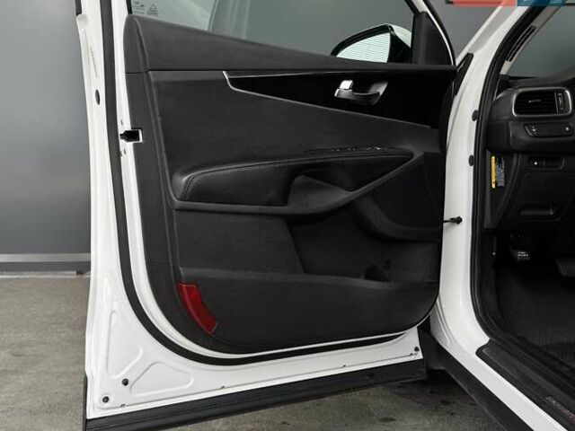 Білий Кіа Соренто, об'ємом двигуна 2 л та пробігом 239 тис. км за 12500 $, фото 35 на Automoto.ua