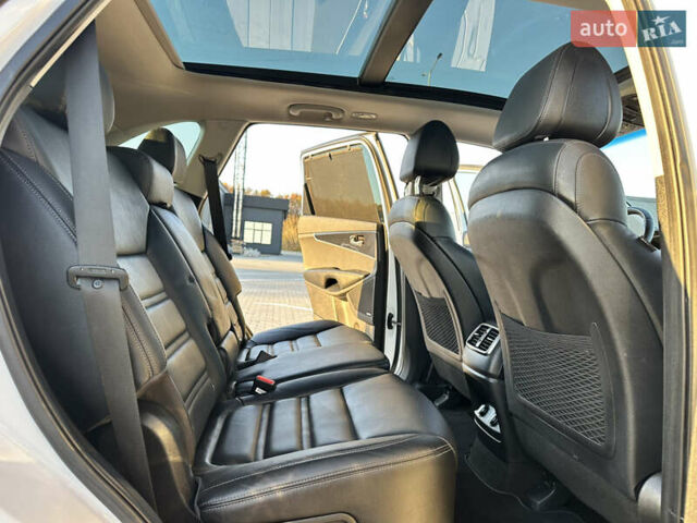 Белый Киа Соренто, объемом двигателя 2.2 л и пробегом 198 тыс. км за 21999 $, фото 64 на Automoto.ua