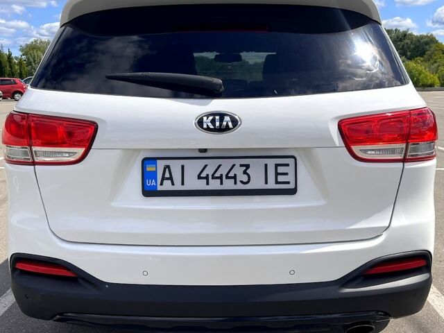 Білий Кіа Соренто, об'ємом двигуна 3.3 л та пробігом 143 тис. км за 15900 $, фото 6 на Automoto.ua