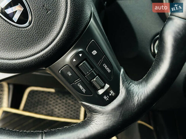 Киа Соренто 2015 в Харькове на Automoto.ua Белый Киа Соренто, объемом двигателя 2 л и пробегом 291 тыс. км за 17900 $, фото 28 на Automoto.ua