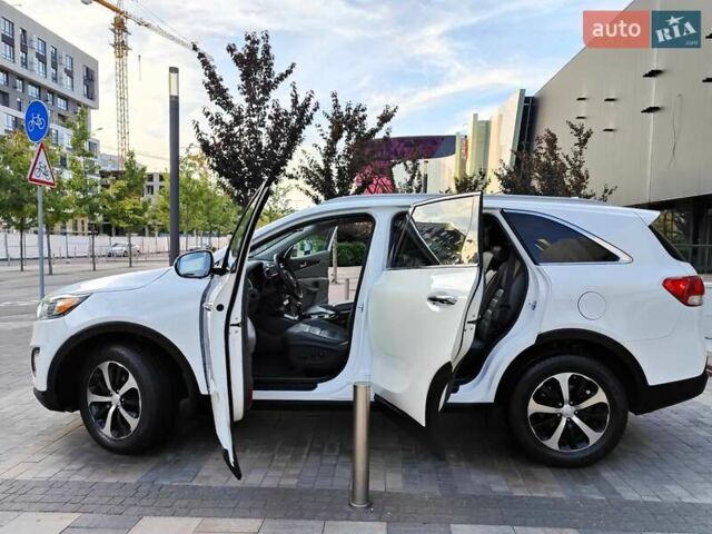 Белый Киа Соренто, объемом двигателя 2 л и пробегом 187 тыс. км за 12990 $, фото 9 на Automoto.ua