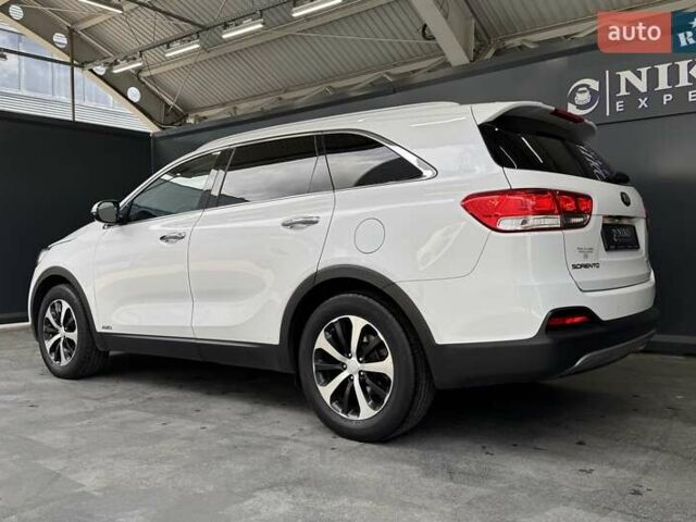 Білий Кіа Соренто, об'ємом двигуна 2 л та пробігом 239 тис. км за 12500 $, фото 8 на Automoto.ua