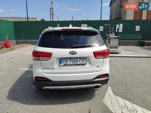 Белый Киа Соренто, объемом двигателя 2.4 л и пробегом 64 тыс. км за 17500 $, фото 8 на Automoto.ua