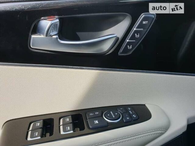 Белый Киа Соренто, объемом двигателя 3.34 л и пробегом 170 тыс. км за 15900 $, фото 1 на Automoto.ua