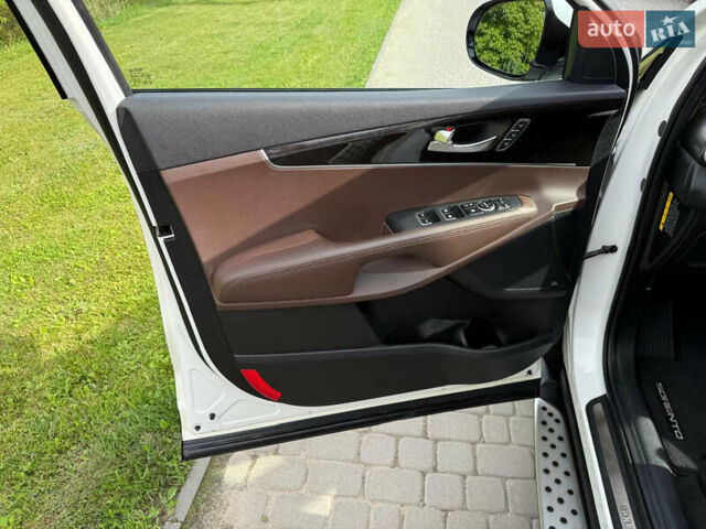 Киа Соренто 2015 в Львове на Automoto.ua Белый Киа Соренто, объемом двигателя 2 л и пробегом 164 тыс. км за 19100 $, фото 13 на Automoto.ua