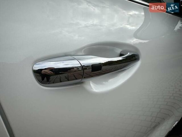 Кіа Соренто 2015 у Луцьку на Automoto.ua Білий Кіа Соренто, об'ємом двигуна 2.2 л та пробігом 150 тис. км за 23500 $, фото 73 на Automoto.ua