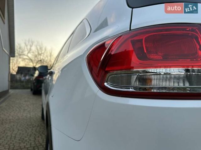 Белый Киа Соренто, объемом двигателя 2.2 л и пробегом 225 тыс. км за 19191 $, фото 54 на Automoto.ua