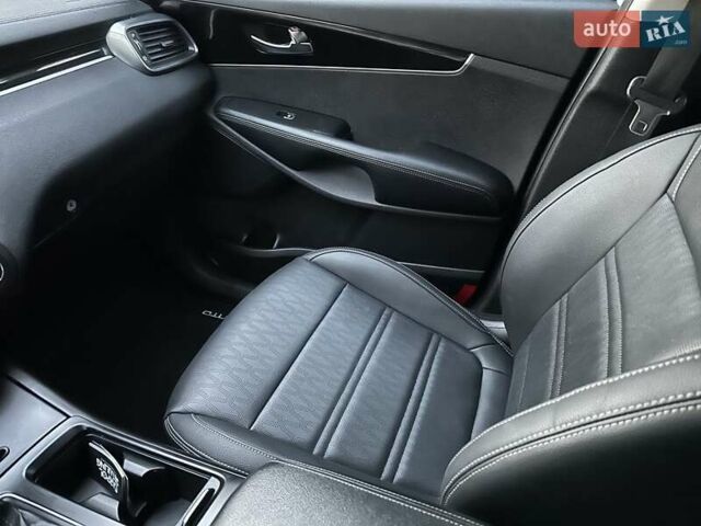 Белый Киа Соренто, объемом двигателя 2.2 л и пробегом 225 тыс. км за 19191 $, фото 131 на Automoto.ua