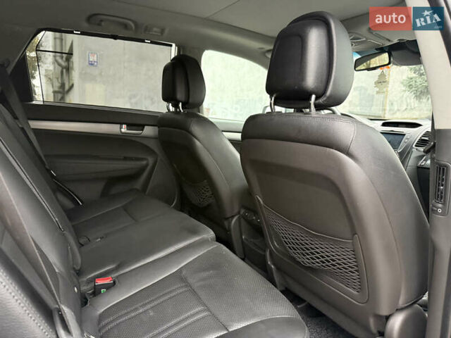 Білий Кіа Соренто, об'ємом двигуна 2.2 л та пробігом 175 тис. км за 16999 $, фото 48 на Automoto.ua