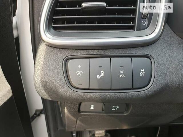 Белый Киа Соренто, объемом двигателя 3.34 л и пробегом 170 тыс. км за 15900 $, фото 10 на Automoto.ua