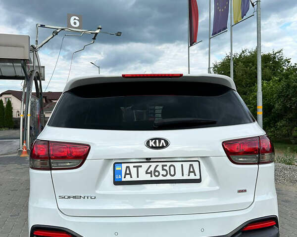 Белый Киа Соренто, объемом двигателя 2.4 л и пробегом 168 тыс. км за 12700 $, фото 16 на Automoto.ua