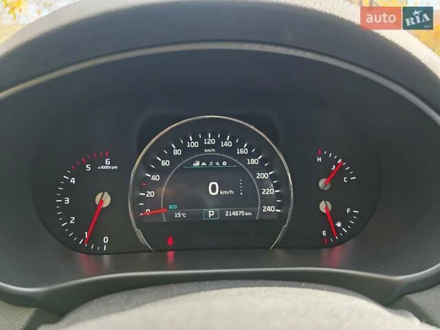 Киа Соренто 2015 в Могилев-Подольском на Automoto.ua Белый Киа Соренто, объемом двигателя 2.2 л и пробегом 214 тыс. км за 19300 $, фото 19 на Automoto.ua