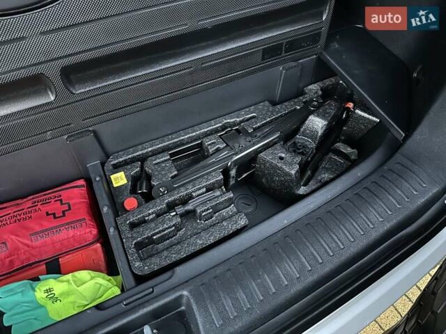 Белый Киа Соренто, объемом двигателя 2.2 л и пробегом 225 тыс. км за 19191 $, фото 149 на Automoto.ua