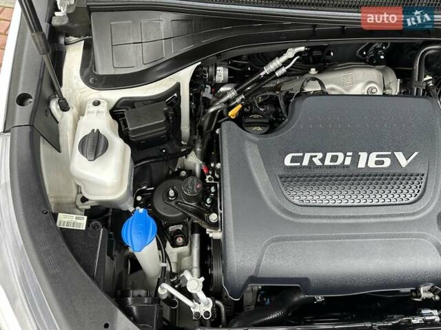 Кіа Соренто 2015 у Луцьку на Automoto.ua Білий Кіа Соренто, об'ємом двигуна 2.2 л та пробігом 150 тис. км за 23500 $, фото 116 на Automoto.ua
