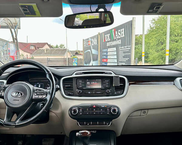 Белый Киа Соренто, объемом двигателя 2.4 л и пробегом 168 тыс. км за 12700 $, фото 21 на Automoto.ua