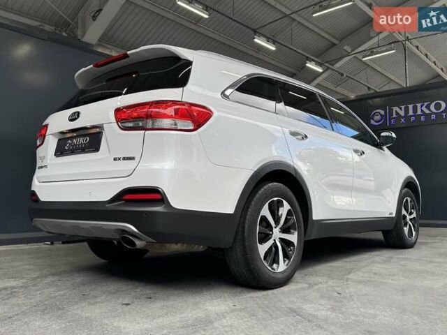 Білий Кіа Соренто, об'ємом двигуна 2 л та пробігом 239 тис. км за 12500 $, фото 17 на Automoto.ua
