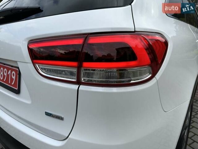 Кіа Соренто 2015 у Луцьку на Automoto.ua Білий Кіа Соренто, об'ємом двигуна 2.2 л та пробігом 150 тис. км за 23500 $, фото 108 на Automoto.ua