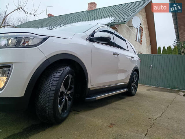 Білий Кіа Соренто, об'ємом двигуна 0 л та пробігом 220 тис. км за 19499 $, фото 13 на Automoto.ua