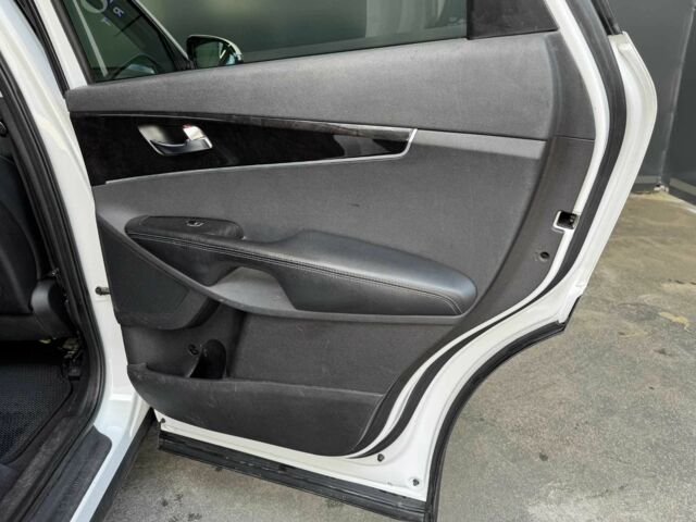 Белый Киа Соренто, объемом двигателя 2 л и пробегом 239 тыс. км за 12000 $, фото 23 на Automoto.ua