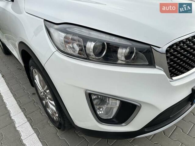 Белый Киа Соренто, объемом двигателя 2 л и пробегом 220 тыс. км за 18700 $, фото 10 на Automoto.ua