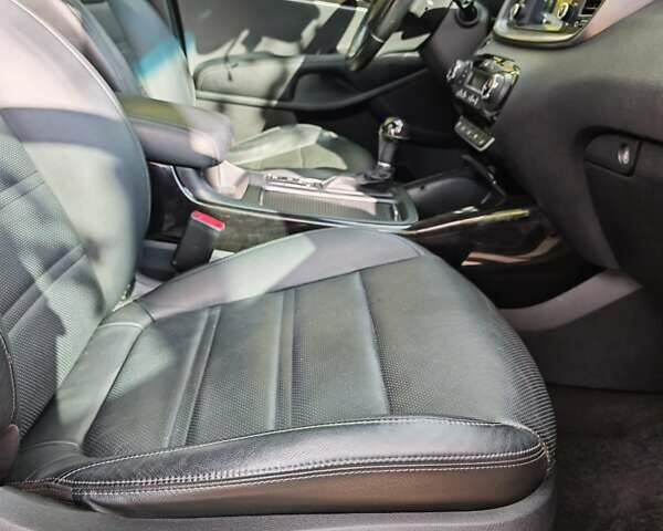 Киа Соренто 2015 в Могилев-Подольском на Automoto.ua Белый Киа Соренто, объемом двигателя 2.2 л и пробегом 214 тыс. км за 19300 $, фото 37 на Automoto.ua